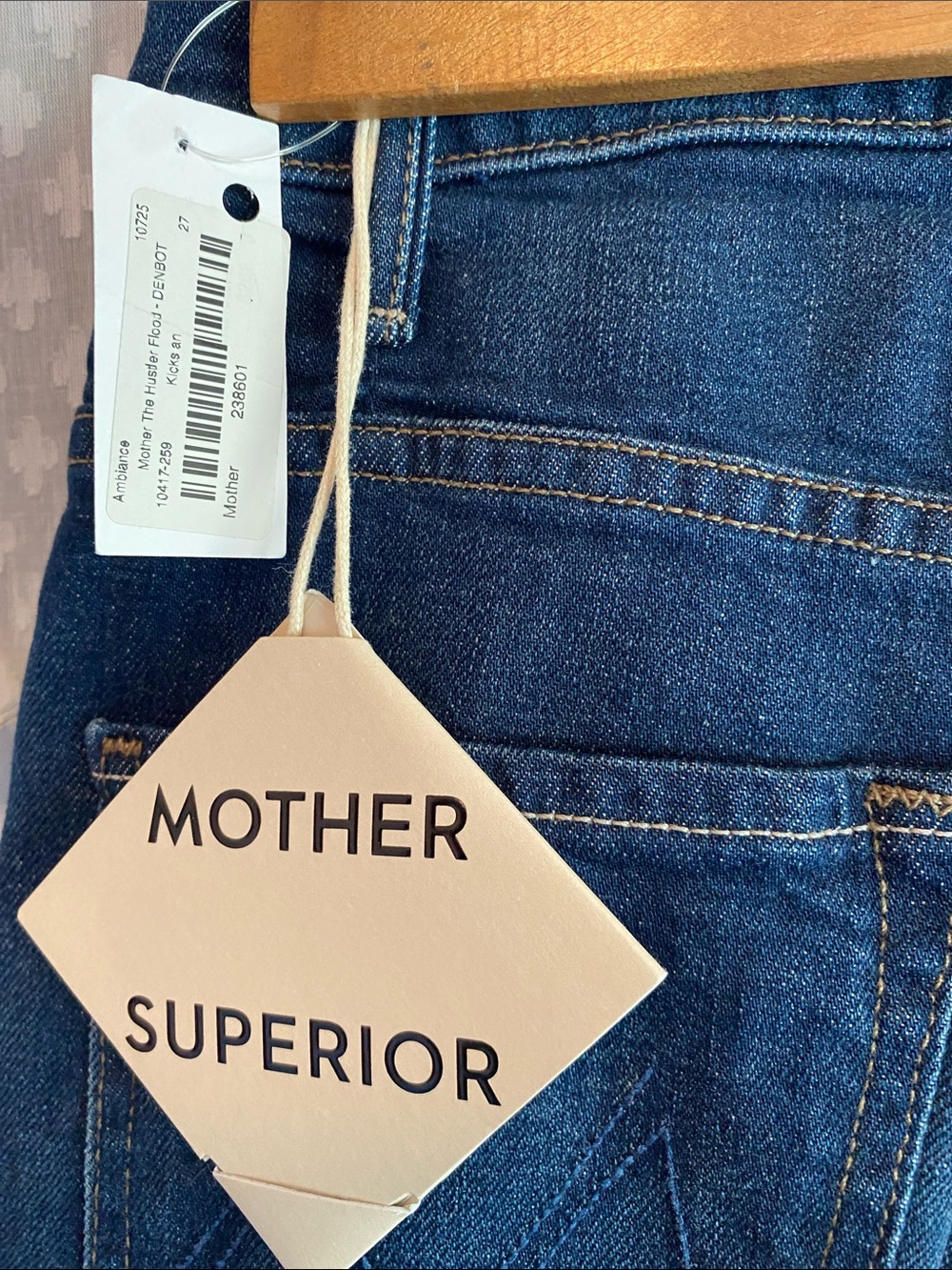 MOTHER Jeans The Hustler Flood Fray Denim
